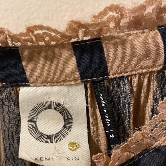 Akemi Kin Anthroplogie women’s top- Striped Floral Embroidered - long sleeve - M - Picture 2 of 8